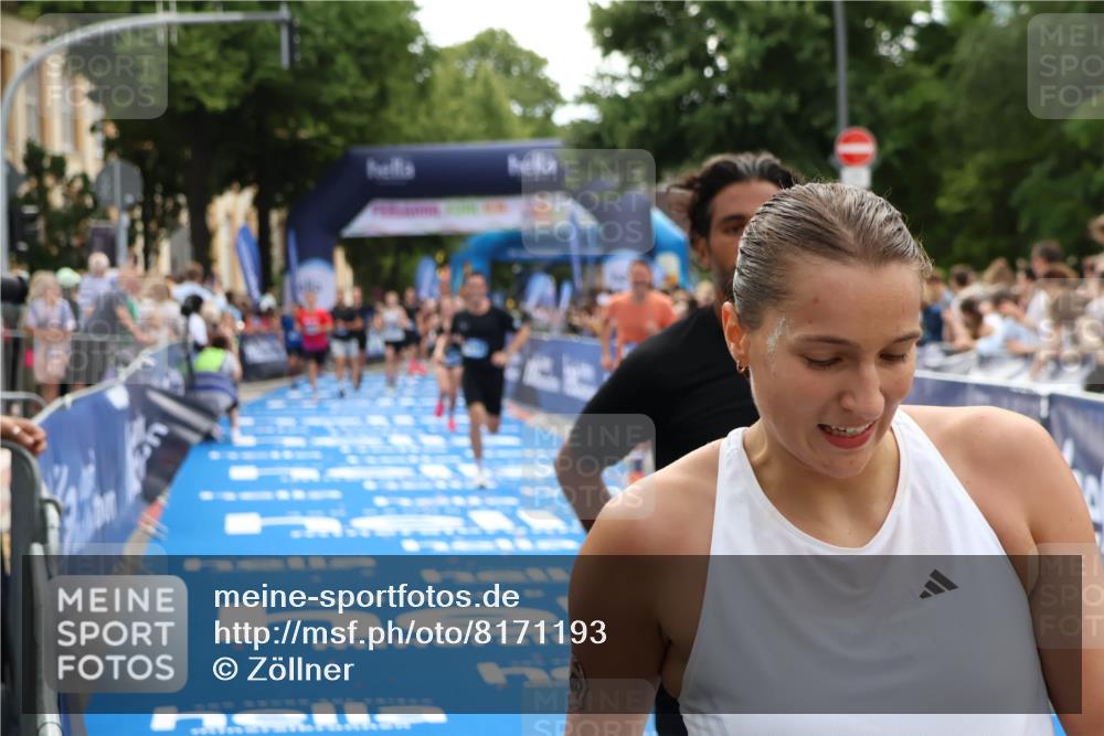 29.06.2025 - hella hamburg halbmarathon Zöllner http://msf.ph/oto/8171193 29.06.2025 10:36:26 Ziel 8084, 10404, 10852, 11304, 12051, 12916, 14075, 16158, 17192, 18062 meine-sportfotos.de
