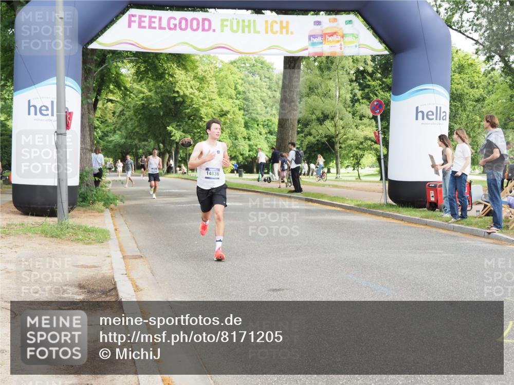 29.06.2025 - hella hamburg halbmarathon MichiJ http://msf.ph/oto/8171205 29.06.2025 10:15:12 Zwischen KM18-KM19 11078, 14836 meine-sportfotos.de