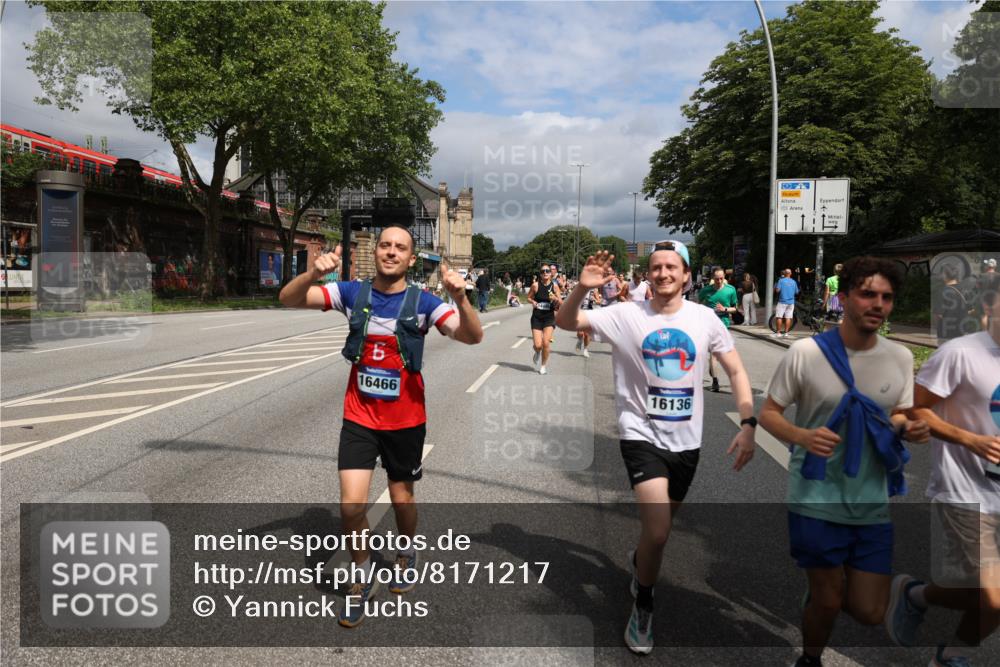 29.06.2025 - hella hamburg halbmarathon Yannick Fuchs http://msf.ph/oto/8171217 29.06.2025 10:41:13 20KM 1012, 1070, 1689, 1942, 2222, 2623, 3304, 5129, 5472, 5532, 6203, 6373, 6630, 7480, 7908, 8023, 8564, 9305, 9497, 9794, 10208, 10211, 11077, 11858, 12808, 13303, 13554, 13728, 14415, 14449, 14482, 14594, 15026, 15611, 15684, 15714, 15825, 16081, 16089, 16136, 16175, 16466, 16475, 17353, 17669, 17718, 17865, 18356 meine-sportfotos.de