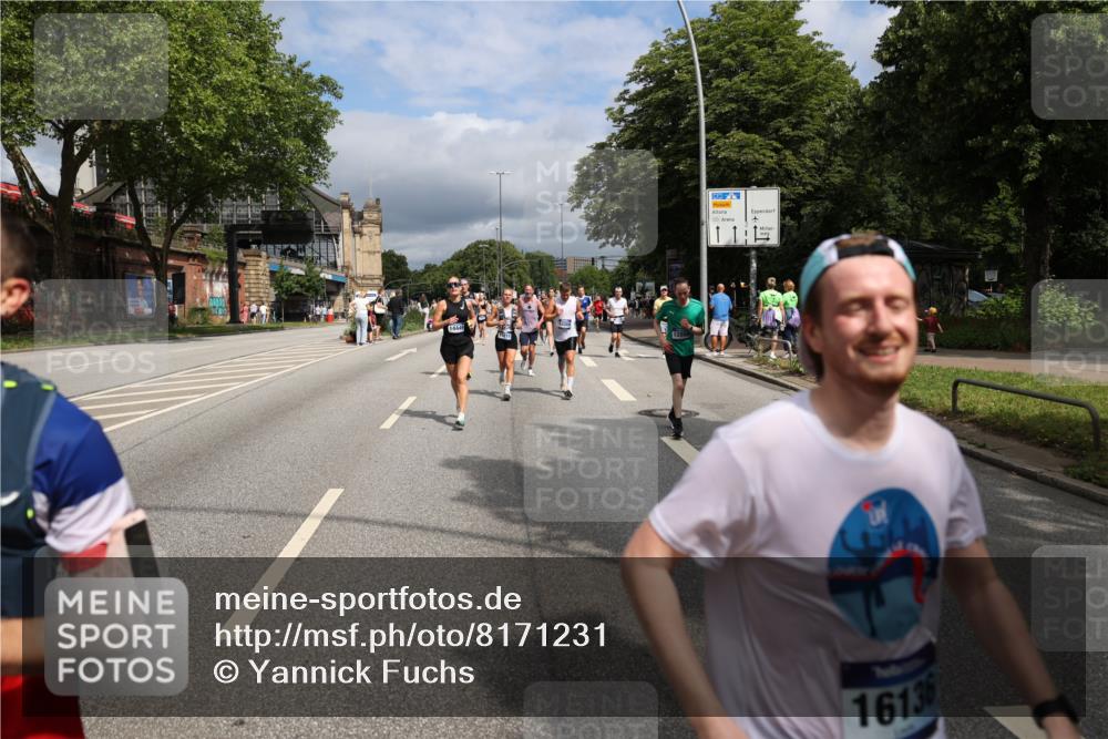 29.06.2025 - hella hamburg halbmarathon Yannick Fuchs http://msf.ph/oto/8171231 29.06.2025 10:41:13 20KM 1012, 1070, 1689, 1942, 2222, 2623, 3304, 5129, 5472, 5532, 6203, 6373, 6630, 7480, 7908, 8023, 8564, 9305, 9497, 9794, 10208, 10211, 11077, 11858, 12808, 13303, 13554, 13728, 14415, 14449, 14482, 14594, 15026, 15611, 15684, 15714, 15825, 16081, 16089, 16136, 16175, 16466, 16475, 17353, 17669, 17718, 17865, 18356 meine-sportfotos.de