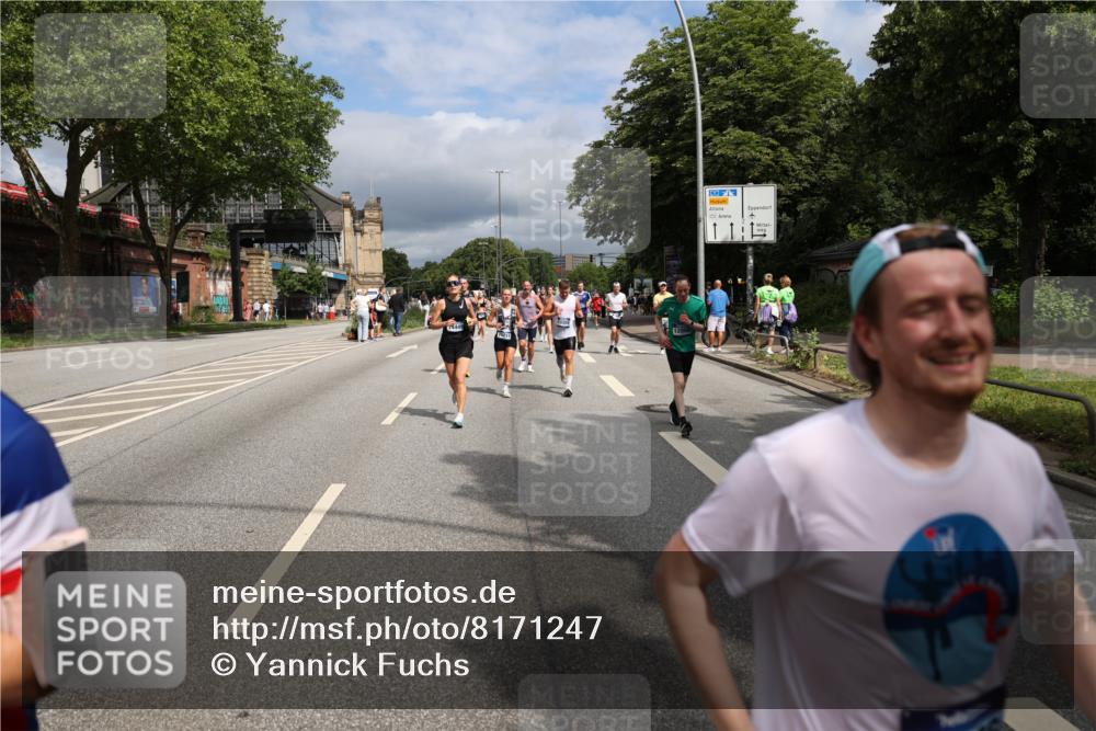 29.06.2025 - hella hamburg halbmarathon Yannick Fuchs http://msf.ph/oto/8171247 29.06.2025 10:41:13 20KM 1012, 1070, 1689, 1942, 2222, 2623, 3304, 5129, 5472, 5532, 6203, 6373, 6630, 7480, 7908, 8023, 8564, 9305, 9497, 9794, 10208, 10211, 11077, 11858, 12808, 13303, 13554, 13728, 14415, 14449, 14482, 14594, 15026, 15611, 15684, 15714, 15825, 16081, 16089, 16136, 16175, 16466, 16475, 17353, 17669, 17718, 17865, 18356 meine-sportfotos.de
