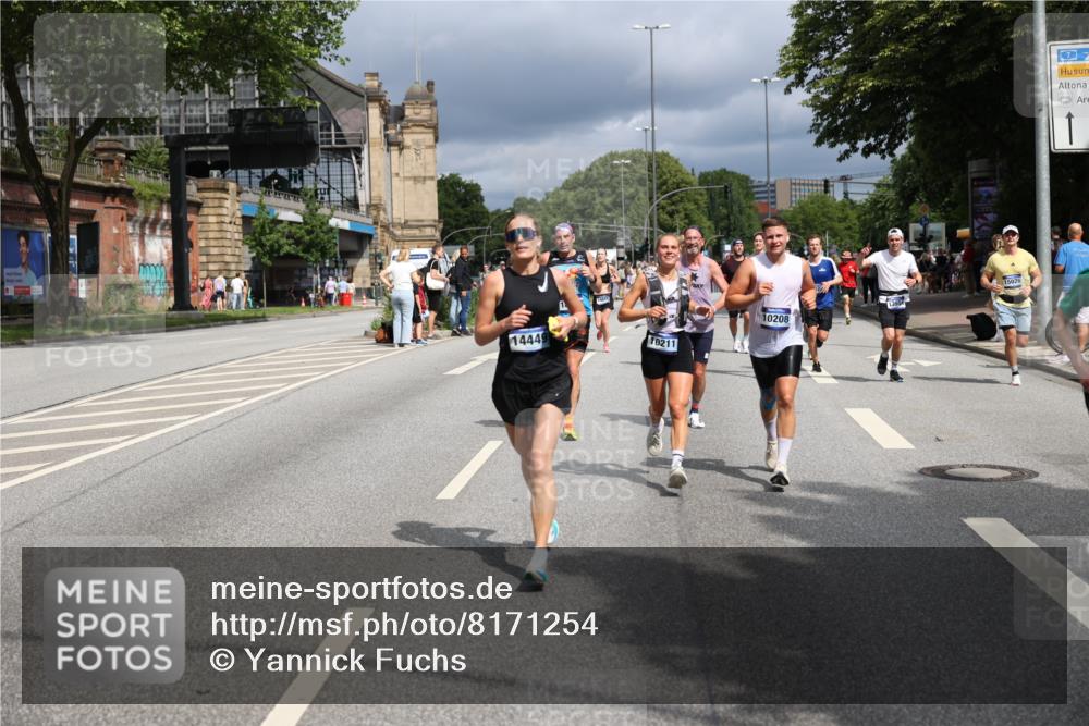 29.06.2025 - hella hamburg halbmarathon Yannick Fuchs http://msf.ph/oto/8171254 29.06.2025 10:41:14 20KM 1012, 1070, 1689, 1942, 2222, 2623, 3304, 5129, 5472, 5532, 6203, 6373, 6630, 7480, 7908, 8023, 8564, 9305, 9497, 9794, 10208, 10211, 10423, 11077, 11858, 12808, 13303, 13554, 13728, 14415, 14449, 14482, 14594, 15026, 15611, 15684, 15714, 15825, 16081, 16089, 16136, 16175, 16466, 16475, 17353, 17669, 17718, 17865, 18297, 18356 meine-sportfotos.de