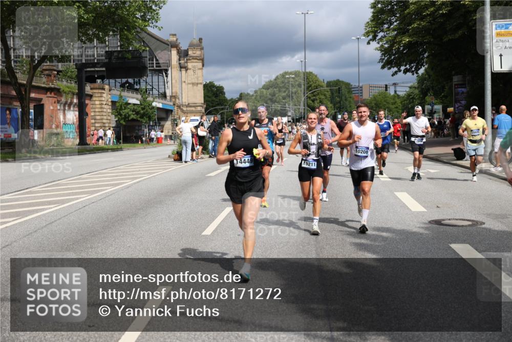 29.06.2025 - hella hamburg halbmarathon Yannick Fuchs http://msf.ph/oto/8171272 29.06.2025 10:41:14 20KM 1012, 1070, 1689, 1942, 2222, 2623, 3304, 5129, 5472, 5532, 6203, 6373, 6630, 7480, 7908, 8023, 8564, 9305, 9497, 9794, 10208, 10211, 10423, 11077, 11858, 12808, 13303, 13554, 13728, 14415, 14449, 14482, 14594, 15026, 15611, 15684, 15714, 15825, 16081, 16089, 16136, 16175, 16466, 16475, 17353, 17669, 17718, 17865, 18297, 18356 meine-sportfotos.de