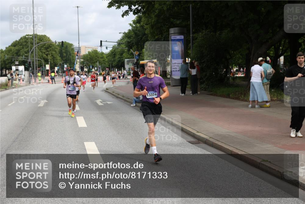 29.06.2025 - hella hamburg halbmarathon Yannick Fuchs http://msf.ph/oto/8171333 29.06.2025 10:24:41 20KM 1758, 2021, 2180, 6781, 7186, 7231, 8784, 9137, 9571, 10156, 10790, 12234, 12308, 12337, 13374, 13838, 14164, 15672, 15880, 16118, 16736, 16818, 17197, 18422, 18699, 18737, 19042, 19194, 19202, 19203, 19204 meine-sportfotos.de