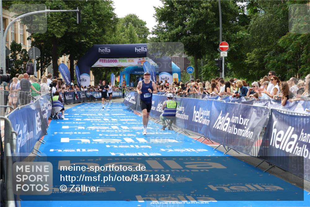 29.06.2025 - hella hamburg halbmarathon Zöllner http://msf.ph/oto/8171337 29.06.2025 10:22:39 Ziel 2618, 3720 meine-sportfotos.de