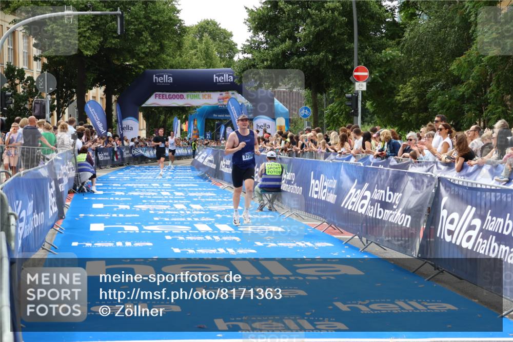 29.06.2025 - hella hamburg halbmarathon Zöllner http://msf.ph/oto/8171363 29.06.2025 10:22:39 Ziel 2618, 3720 meine-sportfotos.de