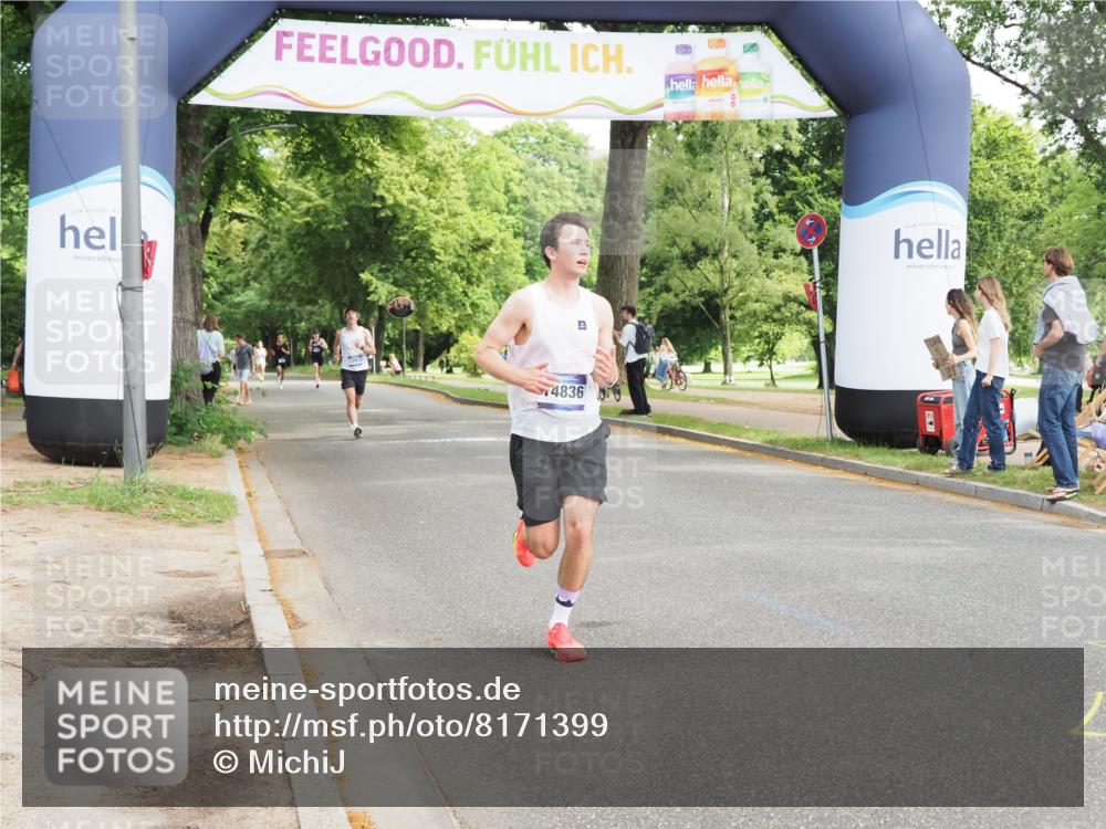 29.06.2025 - hella hamburg halbmarathon MichiJ http://msf.ph/oto/8171399 29.06.2025 10:15:13 Zwischen KM18-KM19 11078, 14836 meine-sportfotos.de