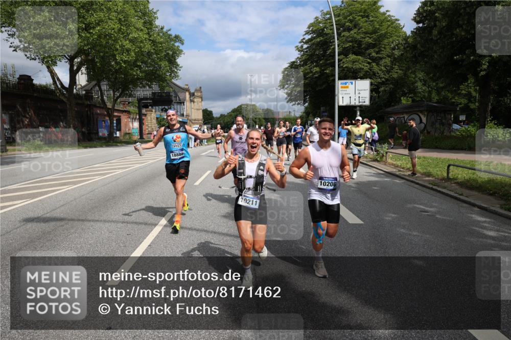 29.06.2025 - hella hamburg halbmarathon Yannick Fuchs http://msf.ph/oto/8171462 29.06.2025 10:41:16 20KM 1012, 1070, 1689, 1942, 2222, 2623, 3304, 5129, 5472, 5532, 6203, 6373, 6630, 7480, 7908, 8564, 9051, 9305, 9497, 9794, 10208, 10211, 10423, 11077, 11858, 12808, 13303, 13554, 13728, 14415, 14449, 14482, 14594, 15026, 15611, 15684, 15714, 15825, 16089, 16136, 16175, 16466, 16475, 16819, 17669, 17718, 18297, 18356 meine-sportfotos.de