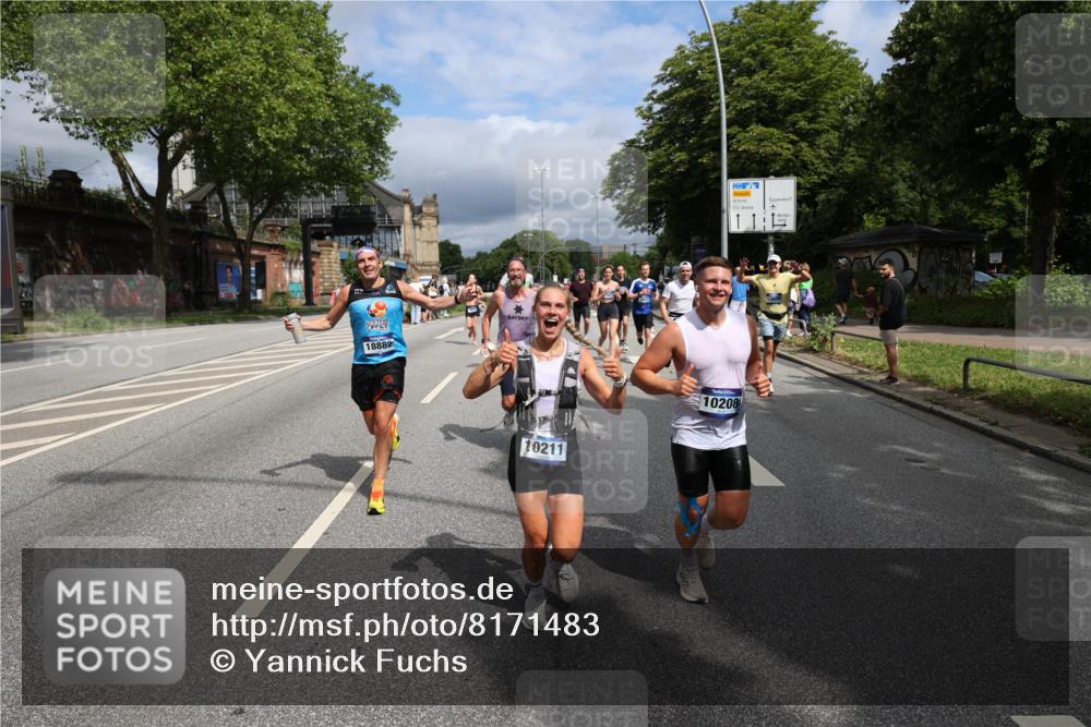 29.06.2025 - hella hamburg halbmarathon Yannick Fuchs http://msf.ph/oto/8171483 29.06.2025 10:41:16 20KM 1012, 1070, 1689, 1942, 2222, 2623, 3304, 5129, 5472, 5532, 6203, 6373, 6630, 7480, 7908, 8564, 9051, 9305, 9497, 9794, 10208, 10211, 10423, 11077, 11858, 12808, 13303, 13554, 13728, 14415, 14449, 14482, 14594, 15026, 15611, 15684, 15714, 15825, 16089, 16136, 16175, 16466, 16475, 16819, 17669, 17718, 18297, 18356 meine-sportfotos.de