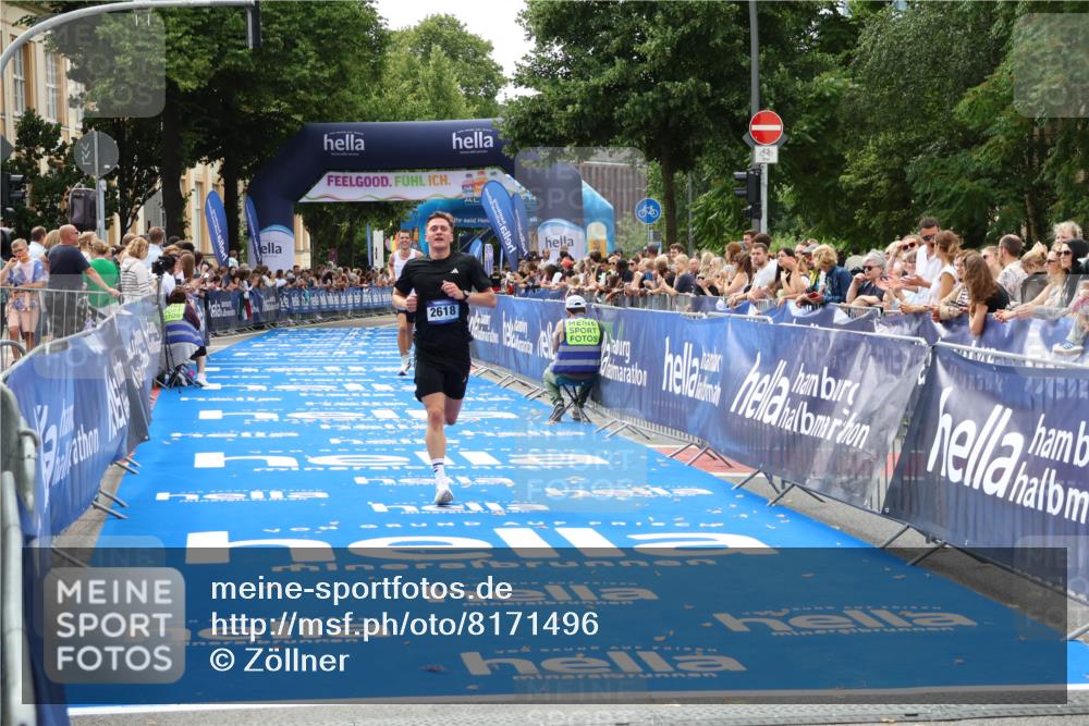 29.06.2025 - hella hamburg halbmarathon Zöllner http://msf.ph/oto/8171496 29.06.2025 10:22:45 Ziel 2618, 18897 meine-sportfotos.de