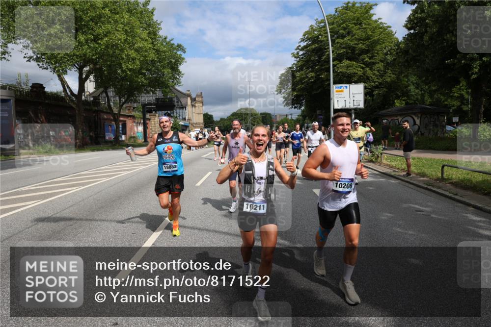 29.06.2025 - hella hamburg halbmarathon Yannick Fuchs http://msf.ph/oto/8171522 29.06.2025 10:41:16 20KM 1012, 1070, 1689, 1942, 2222, 2623, 3304, 5129, 5472, 5532, 6203, 6373, 6630, 7480, 7908, 8564, 9051, 9305, 9497, 9794, 10208, 10211, 10423, 11077, 11858, 12808, 13303, 13554, 13728, 14415, 14449, 14482, 14594, 15026, 15611, 15684, 15714, 15825, 16089, 16136, 16175, 16466, 16475, 16819, 17669, 17718, 18297, 18356 meine-sportfotos.de