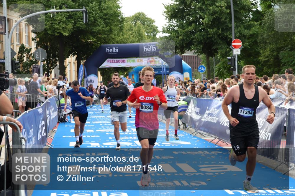 29.06.2025 - hella hamburg halbmarathon Zöllner http://msf.ph/oto/8171548 29.06.2025 10:36:32 Ziel 2121, 8084, 8121, 9296, 10404, 10680, 10852, 11304, 11833, 12916, 17723, 18062 meine-sportfotos.de