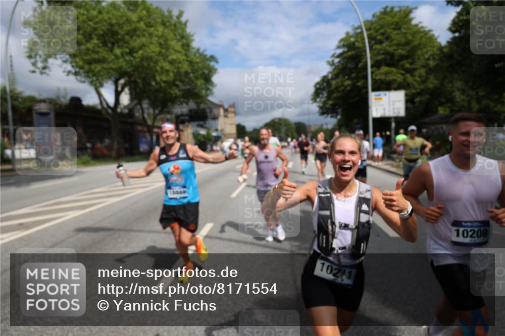 29.06.2025 - hella hamburg halbmarathon Yannick Fuchs http://msf.ph/oto/8171554 29.06.2025 10:41:16 20KM 1012, 1070, 1689, 1942, 2222, 2623, 3304, 5129, 5472, 5532, 6203, 6373, 6630, 7480, 7908, 8564, 9051, 9305, 9497, 9794, 10208, 10211, 10423, 11077, 11858, 12808, 13303, 13554, 13728, 14415, 14449, 14482, 14594, 15026, 15611, 15684, 15714, 15825, 16089, 16136, 16175, 16466, 16475, 16819, 17669, 17718, 18297, 18356 meine-sportfotos.de