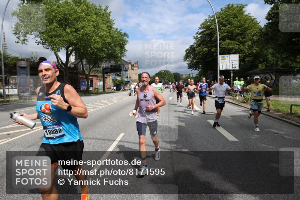 29.06.2025 - hella hamburg halbmarathon Yannick Fuchs http://msf.ph/oto/8171595 29.06.2025 10:41:17 20KM 1012, 1070, 1689, 1942, 2222, 2623, 3304, 5129, 5472, 5532, 6203, 6373, 6630, 7480, 7908, 8564, 9051, 9305, 9497, 10208, 10211, 10423, 11077, 11858, 12808, 13303, 13554, 13728, 14415, 14449, 14482, 14594, 15026, 15611, 15714, 15825, 16089, 16136, 16175, 16466, 16475, 16819, 17669, 17718, 18297, 18356 meine-sportfotos.de