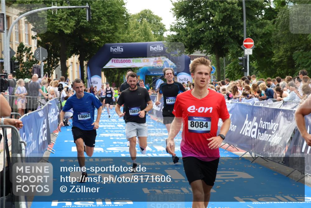 29.06.2025 - hella hamburg halbmarathon Zöllner http://msf.ph/oto/8171606 29.06.2025 10:36:33 Ziel 2121, 8084, 8121, 9296, 10404, 10680, 10852, 11304, 11833, 12916, 17723, 18062 meine-sportfotos.de