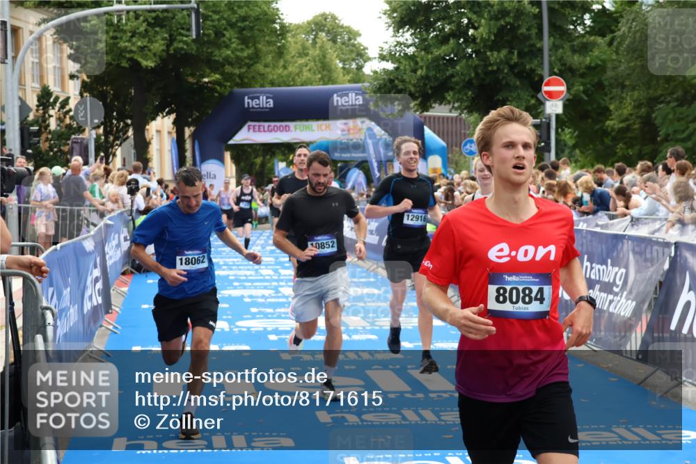 29.06.2025 - hella hamburg halbmarathon Zöllner http://msf.ph/oto/8171615 29.06.2025 10:36:33 Ziel 2121, 8084, 8121, 9296, 10404, 10680, 10852, 11304, 11833, 12916, 17723, 18062 meine-sportfotos.de
