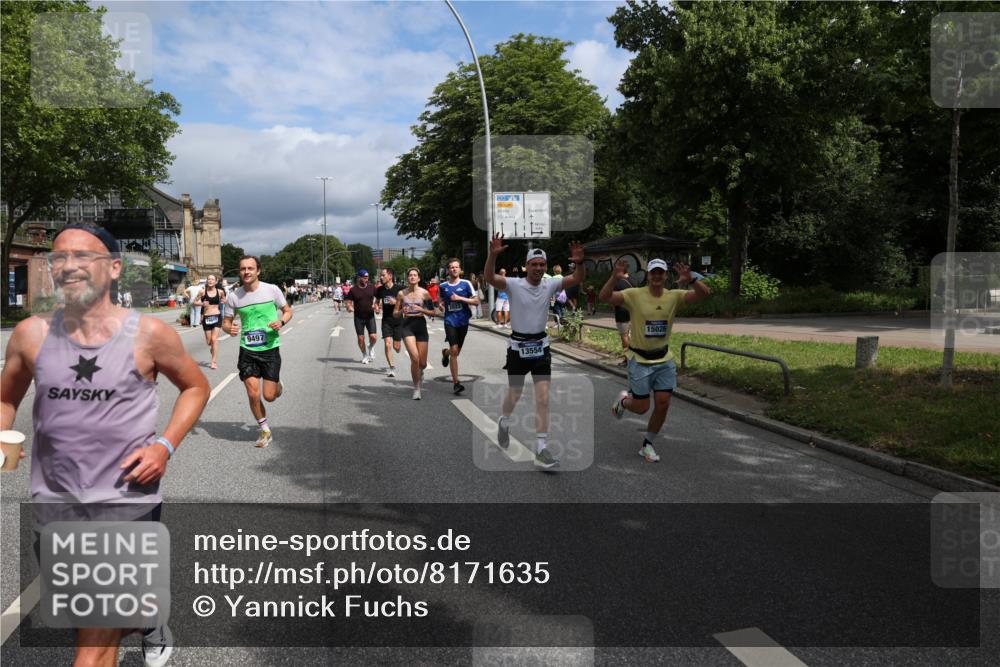 29.06.2025 - hella hamburg halbmarathon Yannick Fuchs http://msf.ph/oto/8171635 29.06.2025 10:41:17 20KM 1012, 1070, 1689, 1942, 2222, 2623, 3304, 5129, 5472, 5532, 6203, 6373, 6630, 7480, 7908, 8564, 9051, 9305, 9497, 10208, 10211, 10423, 11077, 11858, 12808, 13303, 13554, 13728, 14415, 14449, 14482, 14594, 15026, 15611, 15714, 15825, 16089, 16136, 16175, 16466, 16475, 16819, 17669, 17718, 18297, 18356 meine-sportfotos.de