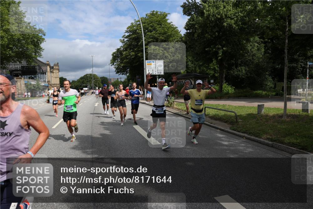 29.06.2025 - hella hamburg halbmarathon Yannick Fuchs http://msf.ph/oto/8171644 29.06.2025 10:41:17 20KM 1012, 1070, 1689, 1942, 2222, 2623, 3304, 5129, 5472, 5532, 6203, 6373, 6630, 7480, 7908, 8564, 9051, 9305, 9497, 10208, 10211, 10423, 11077, 11858, 12808, 13303, 13554, 13728, 14415, 14449, 14482, 14594, 15026, 15611, 15714, 15825, 16089, 16136, 16175, 16466, 16475, 16819, 17669, 17718, 18297, 18356 meine-sportfotos.de
