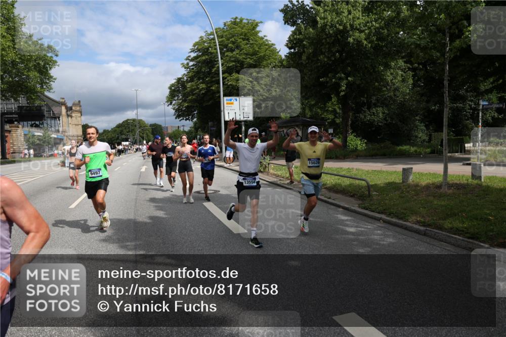 29.06.2025 - hella hamburg halbmarathon Yannick Fuchs http://msf.ph/oto/8171658 29.06.2025 10:41:17 20KM 1012, 1070, 1689, 1942, 2222, 2623, 3304, 5129, 5472, 5532, 6203, 6373, 6630, 7480, 7908, 8564, 9051, 9305, 9497, 10208, 10211, 10423, 11077, 11858, 12808, 13303, 13554, 13728, 14415, 14449, 14482, 14594, 15026, 15611, 15714, 15825, 16089, 16136, 16175, 16466, 16475, 16819, 17669, 17718, 18297, 18356 meine-sportfotos.de