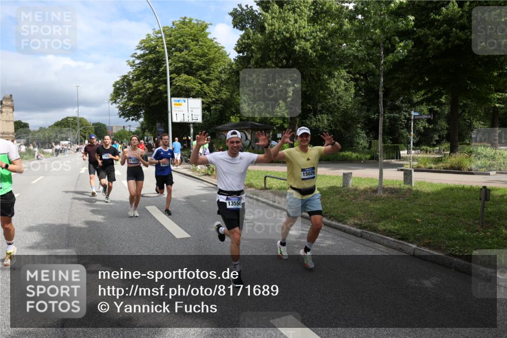 29.06.2025 - hella hamburg halbmarathon Yannick Fuchs http://msf.ph/oto/8171689 29.06.2025 10:41:18 20KM 1012, 1070, 1689, 1942, 2623, 3304, 5129, 5472, 5532, 5889, 6203, 6373, 6630, 7480, 7908, 8564, 9051, 9305, 9497, 10122, 10208, 10211, 10423, 11077, 11858, 12808, 13303, 13554, 13728, 14415, 14449, 14482, 14594, 15026, 15611, 15714, 15825, 16089, 16136, 16175, 16466, 16475, 16819, 17718, 18297, 18356 meine-sportfotos.de