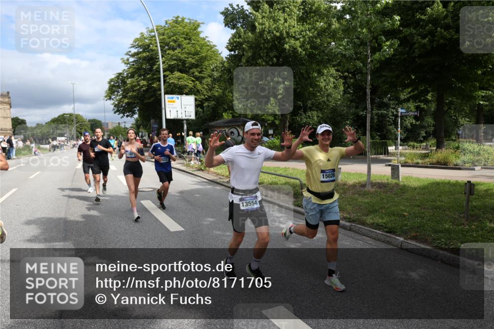 29.06.2025 - hella hamburg halbmarathon Yannick Fuchs http://msf.ph/oto/8171705 29.06.2025 10:41:18 20KM 1012, 1070, 1689, 1942, 2623, 3304, 5129, 5472, 5532, 5889, 6203, 6373, 6630, 7480, 7908, 8564, 9051, 9305, 9497, 10122, 10208, 10211, 10423, 11077, 11858, 12808, 13303, 13554, 13728, 14415, 14449, 14482, 14594, 15026, 15611, 15714, 15825, 16089, 16136, 16175, 16466, 16475, 16819, 17718, 18297, 18356 meine-sportfotos.de