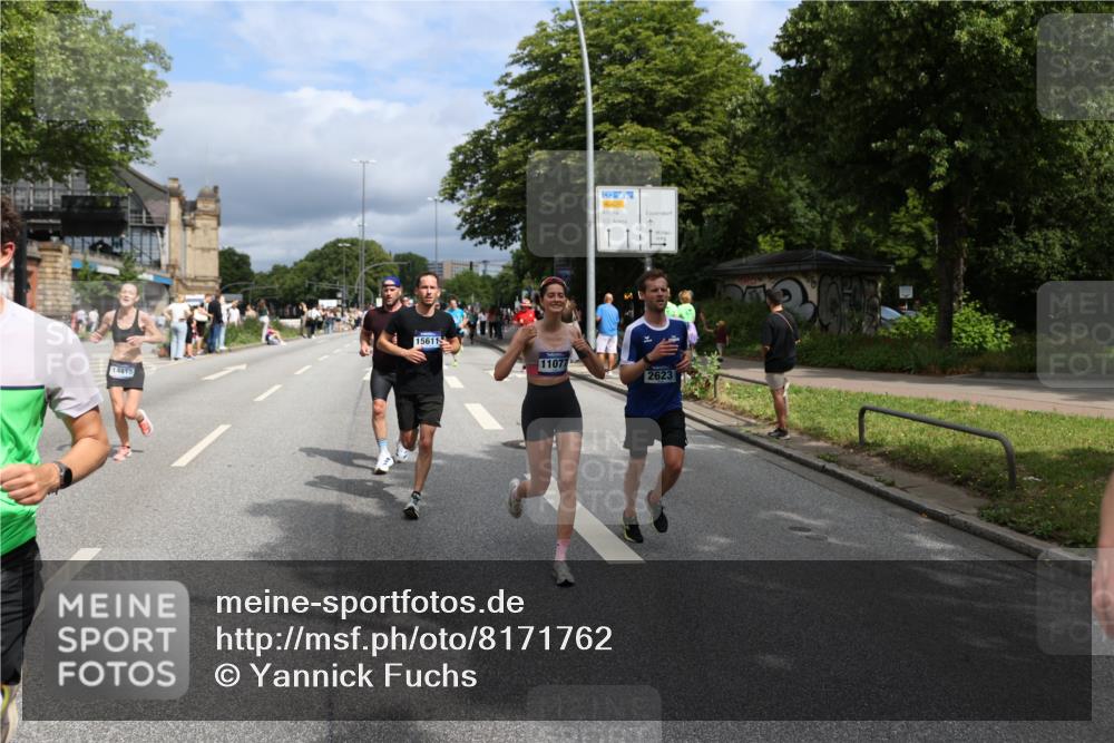 29.06.2025 - hella hamburg halbmarathon Yannick Fuchs http://msf.ph/oto/8171762 29.06.2025 10:41:18 20KM 1012, 1070, 1689, 1942, 2623, 3304, 5129, 5472, 5532, 5889, 6203, 6373, 6630, 7480, 7908, 8564, 9051, 9305, 9497, 10122, 10208, 10211, 10423, 11077, 11858, 12808, 13303, 13554, 13728, 14415, 14449, 14482, 14594, 15026, 15611, 15714, 15825, 16089, 16136, 16175, 16466, 16475, 16819, 17718, 18297, 18356 meine-sportfotos.de
