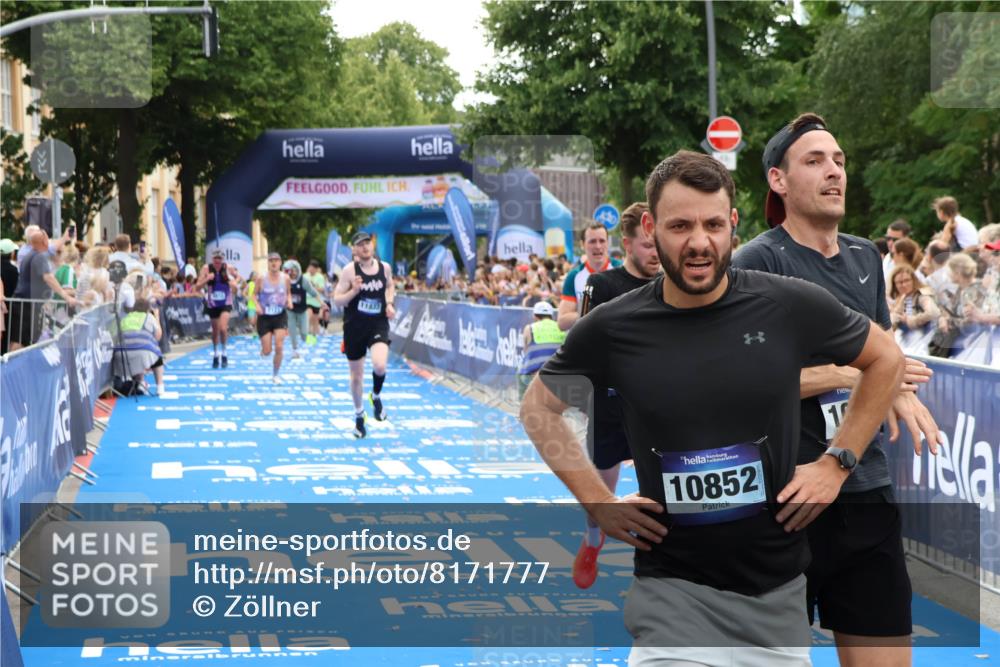 29.06.2025 - hella hamburg halbmarathon Zöllner http://msf.ph/oto/8171777 29.06.2025 10:36:36 Ziel 2121, 6915, 8121, 9296, 10680, 11833, 16523, 17723 meine-sportfotos.de