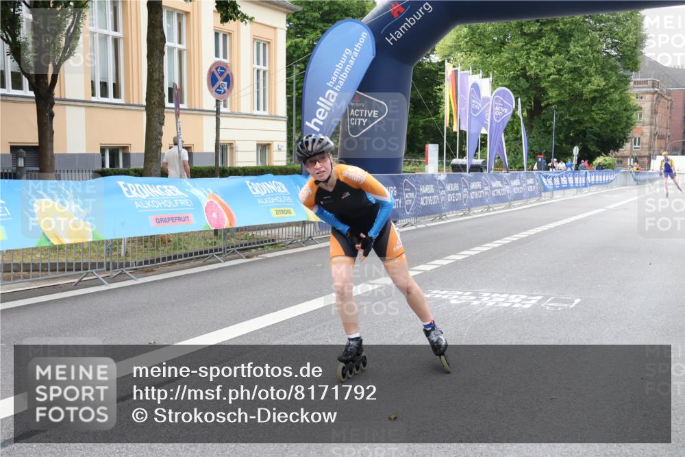 29.06.2025 - hella hamburg halbmarathon Strokosch-Dieckow http://msf.ph/oto/8171792 29.06.2025 09:11:07 Ziel 20270, 20305 meine-sportfotos.de