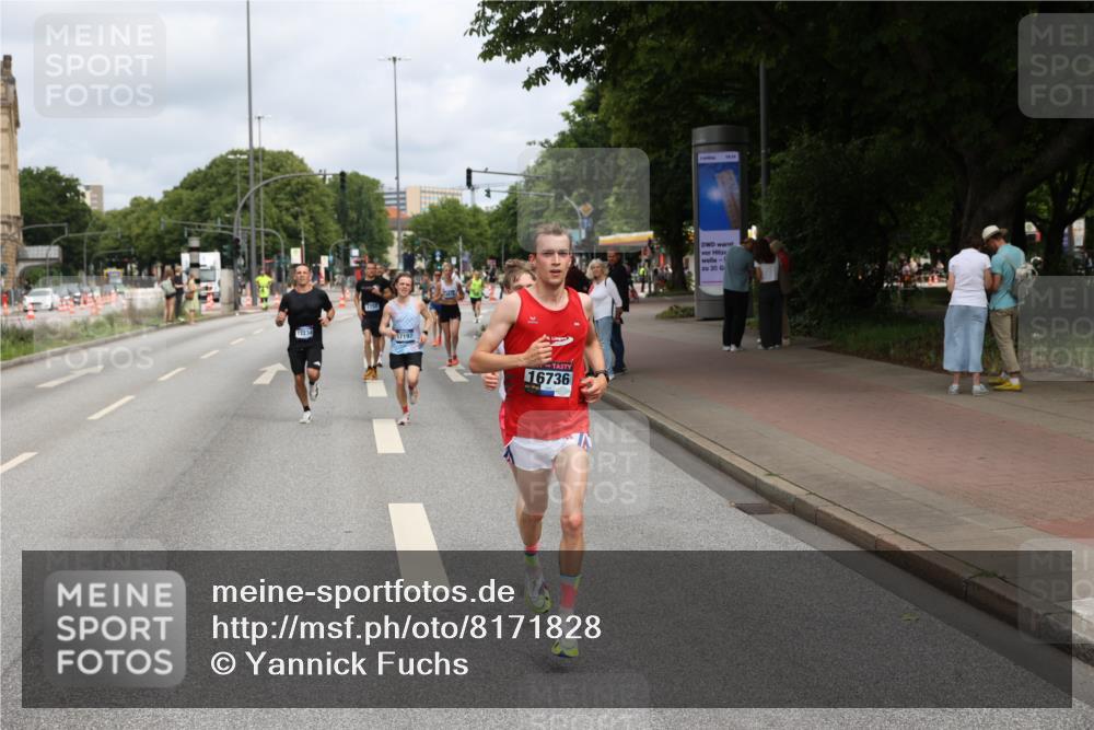 29.06.2025 - hella hamburg halbmarathon Yannick Fuchs http://msf.ph/oto/8171828 29.06.2025 10:24:49 20KM 1758, 6781, 7186, 7231, 8784, 9571, 10790, 12234, 12308, 13374, 15672, 16736, 16818, 17197, 18422, 19042, 19202 meine-sportfotos.de