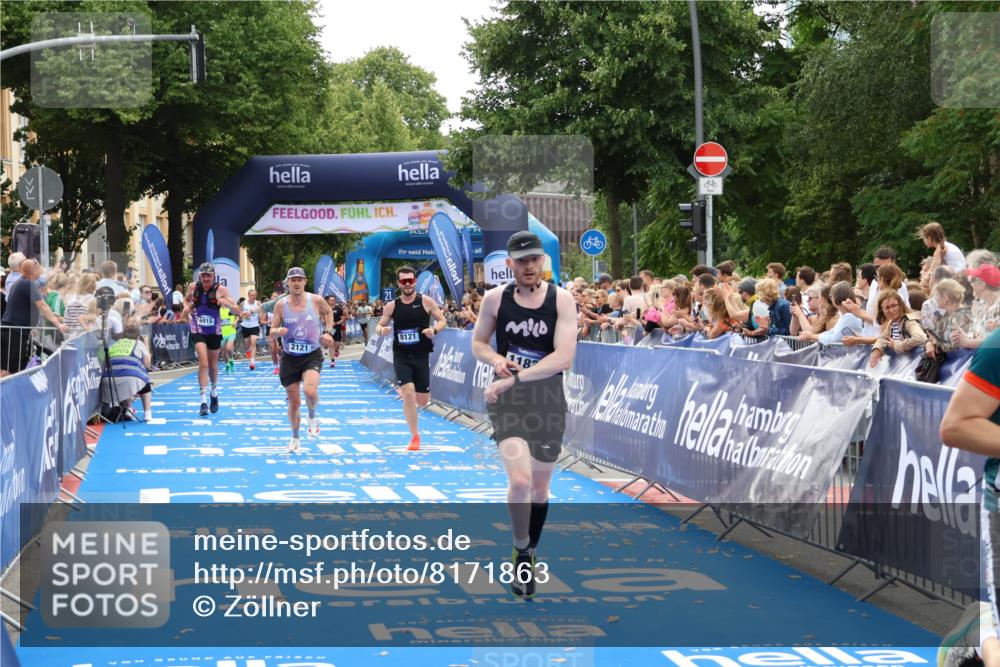 29.06.2025 - hella hamburg halbmarathon Zöllner http://msf.ph/oto/8171863 29.06.2025 10:36:38 Ziel 2121, 3809, 5092, 6915, 8121, 11833, 16523, 17723 meine-sportfotos.de