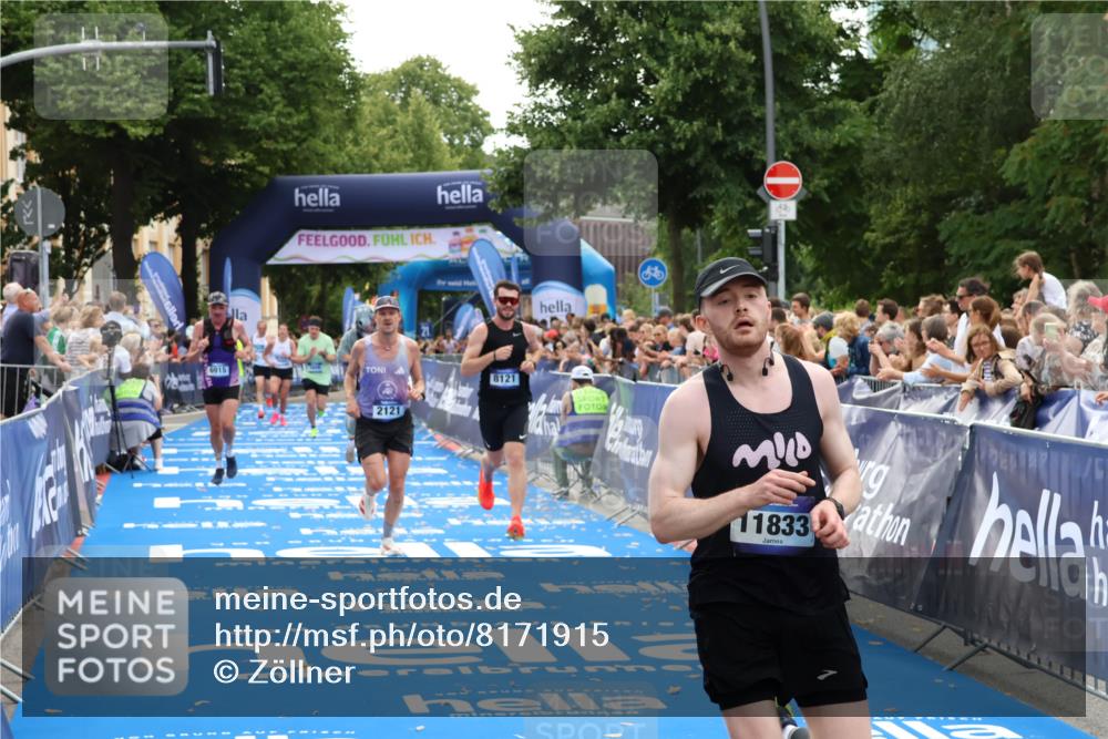 29.06.2025 - hella hamburg halbmarathon Zöllner http://msf.ph/oto/8171915 29.06.2025 10:36:39 Ziel 1571, 2121, 3809, 5092, 6915, 8121, 11833, 16523, 18038, 18733 meine-sportfotos.de