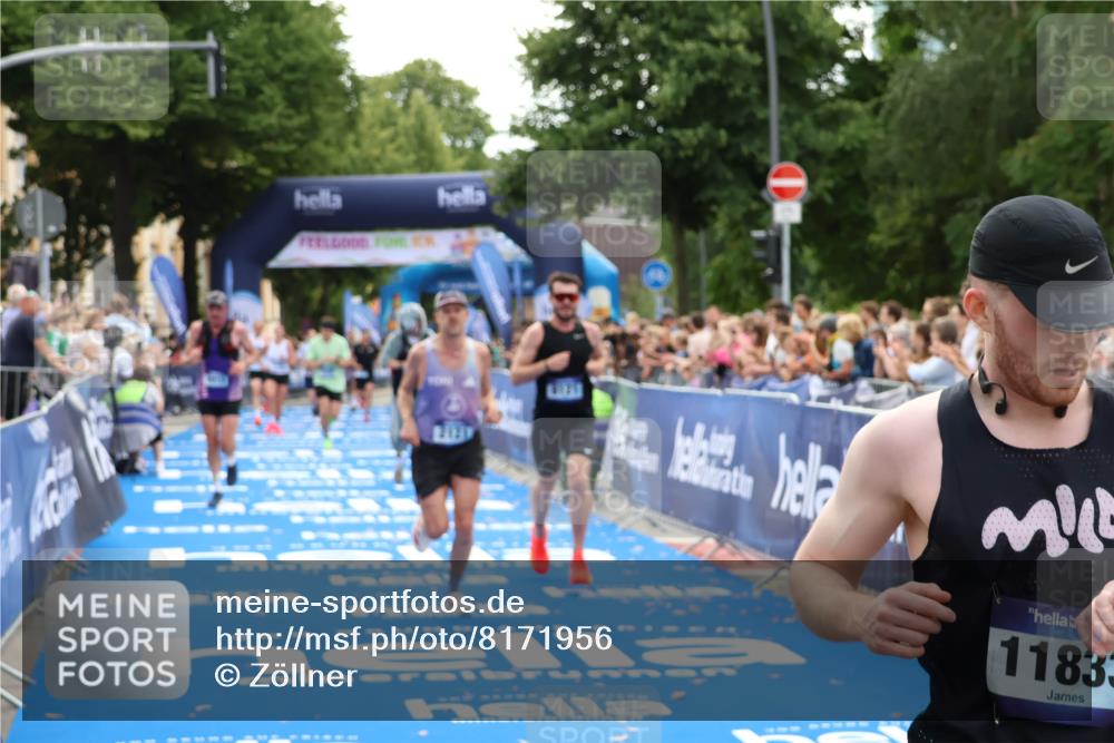 29.06.2025 - hella hamburg halbmarathon Zöllner http://msf.ph/oto/8171956 29.06.2025 10:36:39 Ziel 1571, 2121, 3809, 5092, 6915, 8121, 11833, 16523, 18038, 18733 meine-sportfotos.de