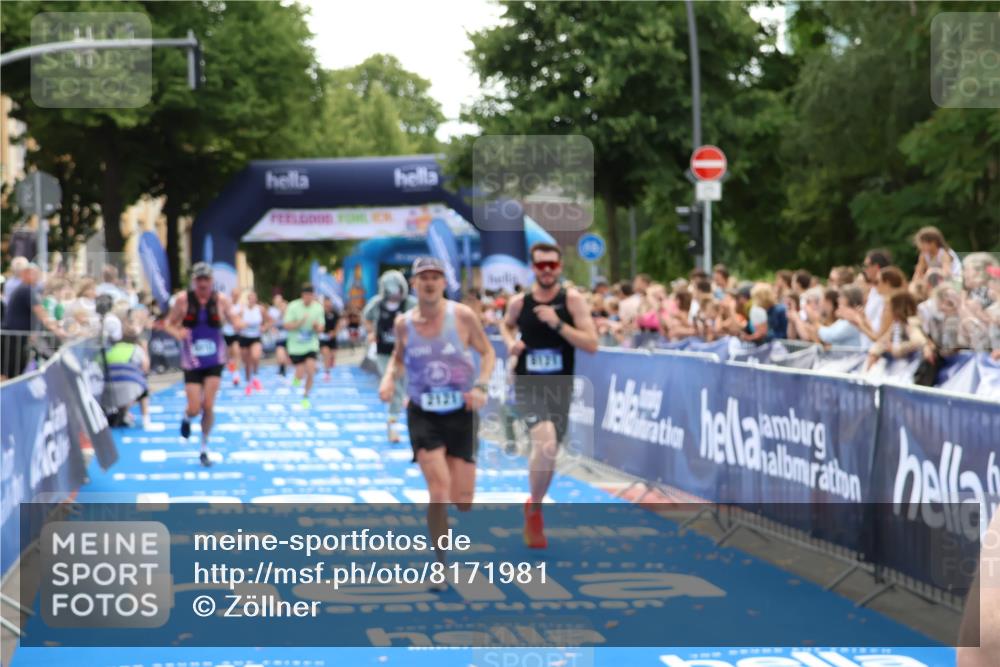 29.06.2025 - hella hamburg halbmarathon Zöllner http://msf.ph/oto/8171981 29.06.2025 10:36:40 Ziel 1571, 2121, 3809, 5092, 6915, 8121, 16523, 18038, 18733 meine-sportfotos.de