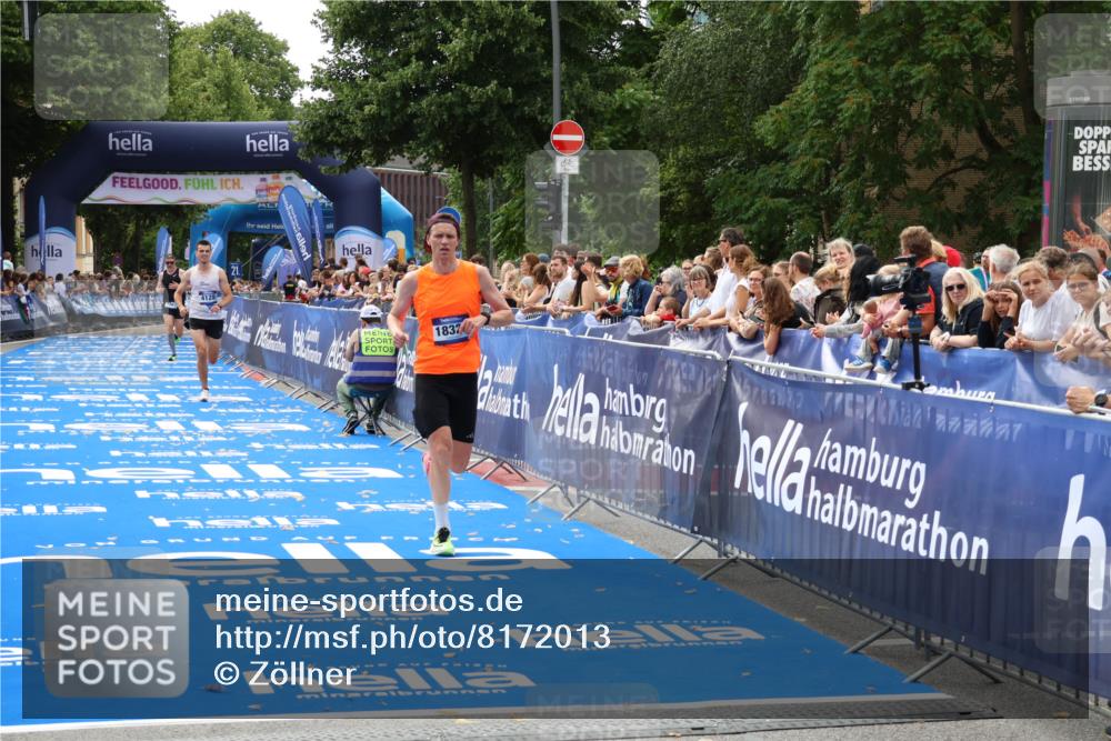 29.06.2025 - hella hamburg halbmarathon Zöllner http://msf.ph/oto/8172013 29.06.2025 10:23:05 Ziel 4128, 7862, 18328 meine-sportfotos.de