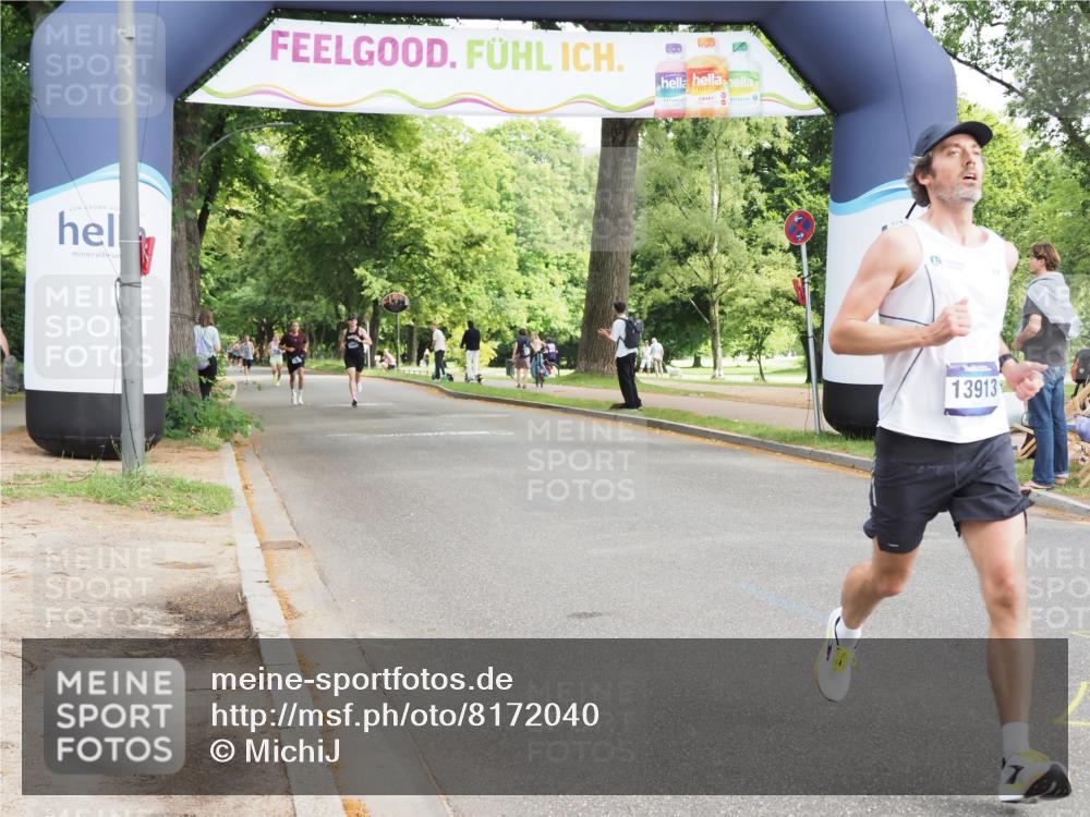 29.06.2025 - hella hamburg halbmarathon MichiJ http://msf.ph/oto/8172040 29.06.2025 10:15:17 Zwischen KM18-KM19 11078, 13913, 14836 meine-sportfotos.de