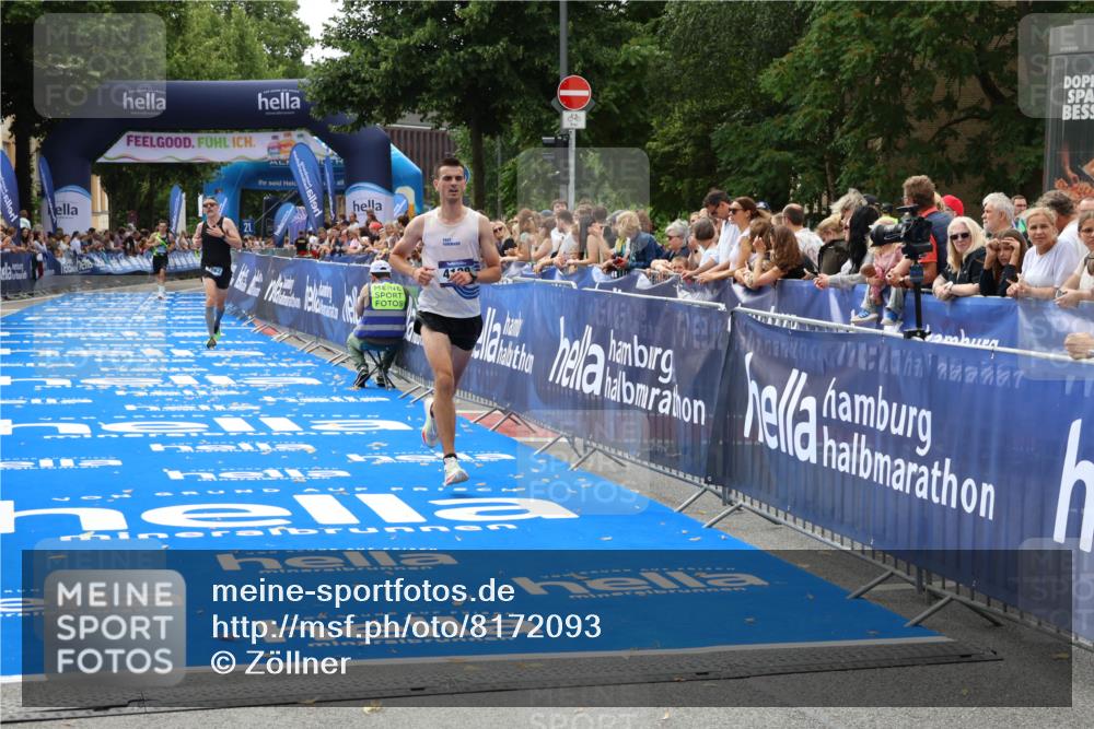 29.06.2025 - hella hamburg halbmarathon Zöllner http://msf.ph/oto/8172093 29.06.2025 10:23:07 Ziel 4128, 7862, 18930 meine-sportfotos.de