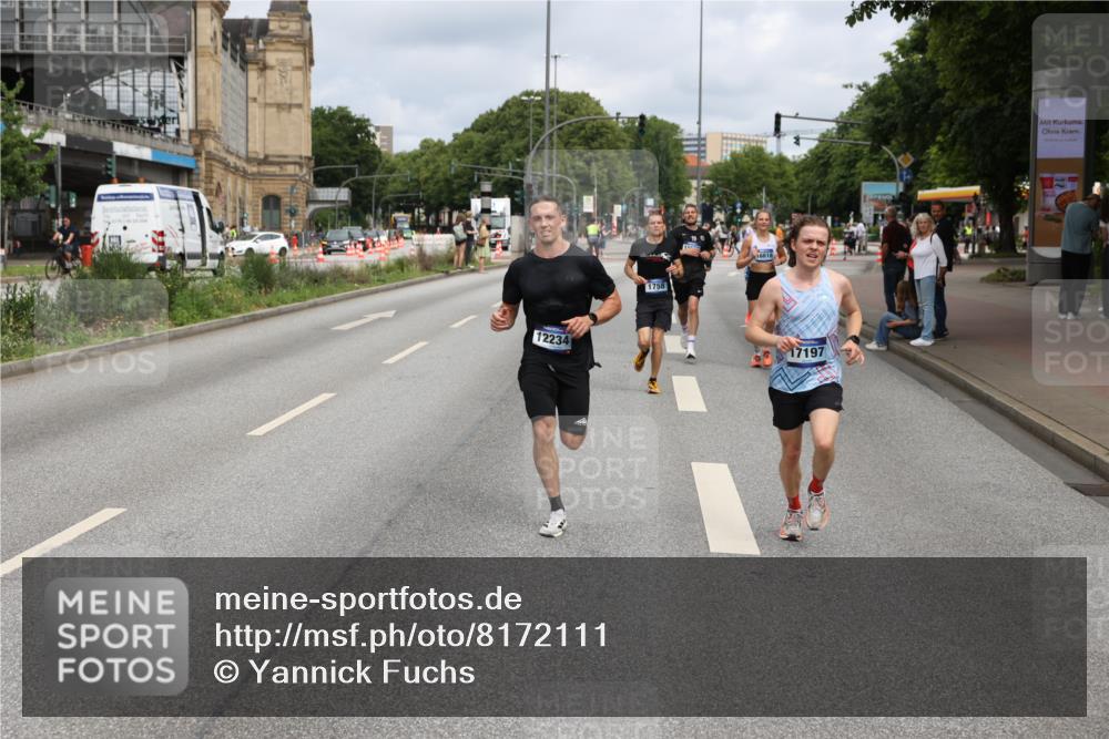 29.06.2025 - hella hamburg halbmarathon Yannick Fuchs http://msf.ph/oto/8172111 29.06.2025 10:24:51 20KM 1758, 3189, 7186, 8784, 9571, 12234, 12308, 13374, 15672, 16736, 16818, 17197, 18422, 19042, 19202 meine-sportfotos.de