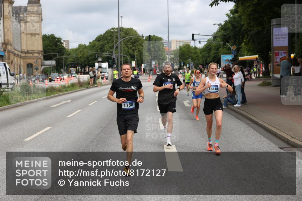 29.06.2025 - hella hamburg halbmarathon Yannick Fuchs http://msf.ph/oto/8172127 29.06.2025 10:24:53 20KM 1758, 2689, 3189, 5308, 7186, 8784, 9571, 9634, 12234, 12308, 13374, 15507, 15672, 16713, 16736, 16818, 17197, 18422, 19042, 19202 meine-sportfotos.de