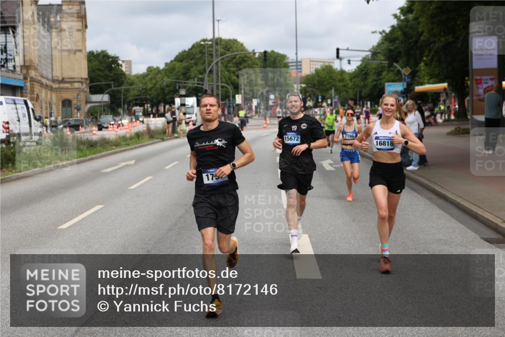 29.06.2025 - hella hamburg halbmarathon Yannick Fuchs http://msf.ph/oto/8172146 29.06.2025 10:24:53 20KM 1758, 2689, 3189, 5308, 7186, 8784, 9571, 9634, 12234, 12308, 13374, 15507, 15672, 16713, 16736, 16818, 17197, 18422, 19042, 19202 meine-sportfotos.de