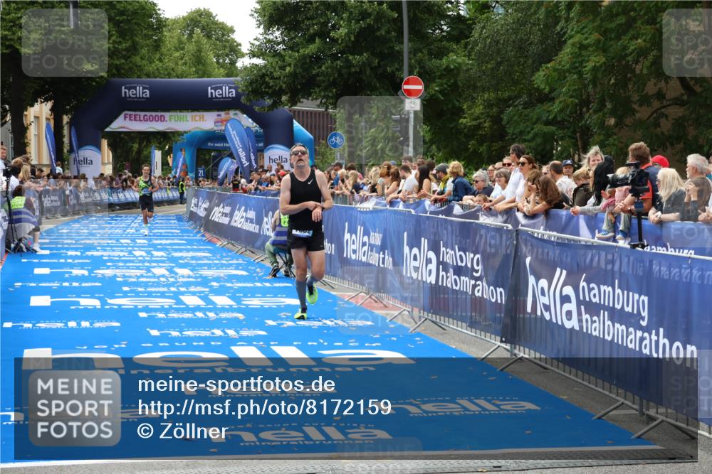 29.06.2025 - hella hamburg halbmarathon Zöllner http://msf.ph/oto/8172159 29.06.2025 10:23:10 Ziel 7862, 18930 meine-sportfotos.de