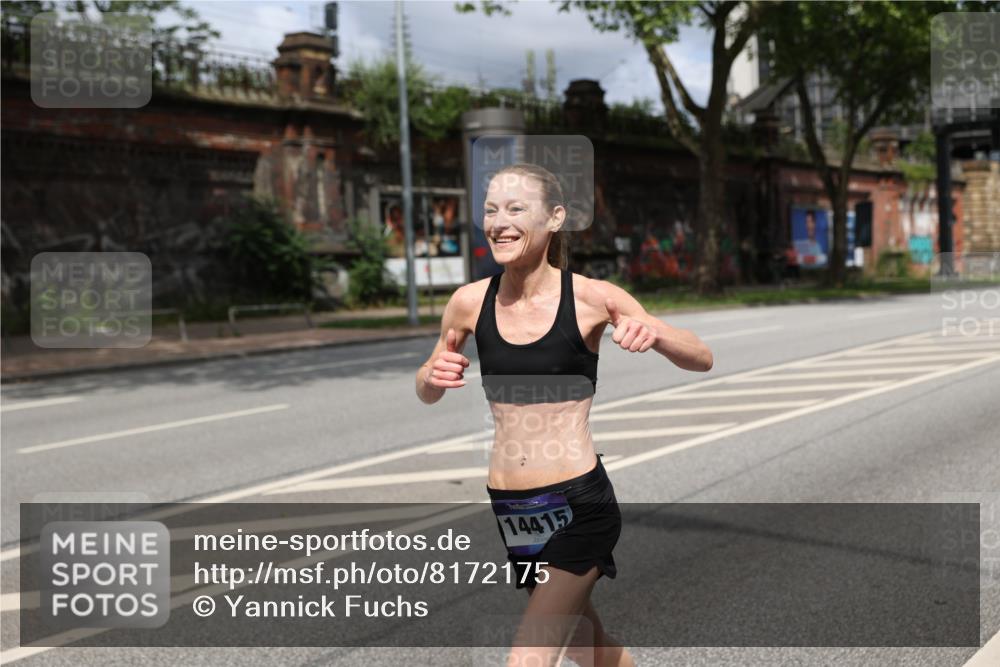 29.06.2025 - hella hamburg halbmarathon Yannick Fuchs http://msf.ph/oto/8172175 29.06.2025 10:41:20 20KM 1012, 1070, 1689, 1942, 2274, 2623, 3304, 5129, 5472, 5532, 5889, 6203, 6630, 7480, 7908, 8564, 9051, 9305, 9497, 10122, 10208, 10211, 10423, 11077, 11858, 12808, 13223, 13303, 13554, 14415, 14449, 14482, 14594, 15026, 15451, 15611, 15714, 15825, 15923, 16089, 16175, 16819, 17718, 18297, 18356 meine-sportfotos.de