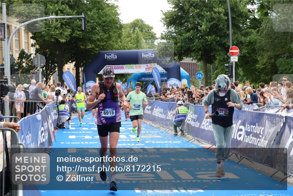 29.06.2025 - hella hamburg halbmarathon Zöllner http://msf.ph/oto/8172215 29.06.2025 10:36:42 Ziel 1571, 3809, 5092, 6915, 14622, 15621, 16523, 18038, 18733 meine-sportfotos.de
