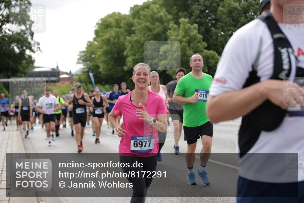 29.06.2025 - hella hamburg halbmarathon Jannik Wohlers http://msf.ph/oto/8172291 29.06.2025 10:21:50 Lombardsbrücke 1003, 1187, 1419, 1598, 1963, 2009, 2022, 2063, 2351, 2514, 2744, 3050, 3108, 3172, 3458, 3768, 3910, 3946, 4113, 4114, 4131, 4366, 4556, 4559, 4829, 4970, 5079, 5838, 6030, 6048, 6049, 6303, 6307, 6881, 6977, 7794, 8431, 8855, 8860, 8884, 8954, 9204, 9327, 9516, 9788, 9807, 10088, 10241, 10917, 11440, 12933, 13255, 13820, 14053, 14059, 14079, 14314, 14333, 14442, 14901, 14903, 15114, 15129, 15324, 15660, 16154, 16161, 16920, 17416, 17556, 17696, 18172, 18661, 19154 meine-sportfotos.de