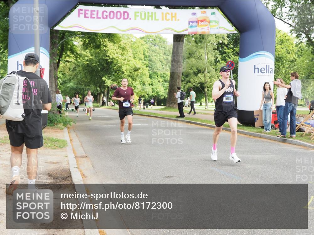 29.06.2025 - hella hamburg halbmarathon MichiJ http://msf.ph/oto/8172300 29.06.2025 10:15:23 Zwischen KM18-KM19 10867, 12067, 13913 meine-sportfotos.de