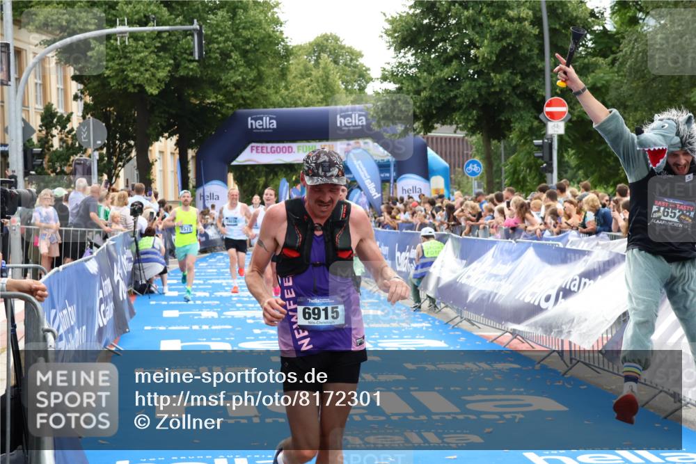 29.06.2025 - hella hamburg halbmarathon Zöllner http://msf.ph/oto/8172301 29.06.2025 10:36:43 Ziel 1571, 3809, 5092, 5961, 6915, 14622, 15621, 16523, 18038, 18733 meine-sportfotos.de