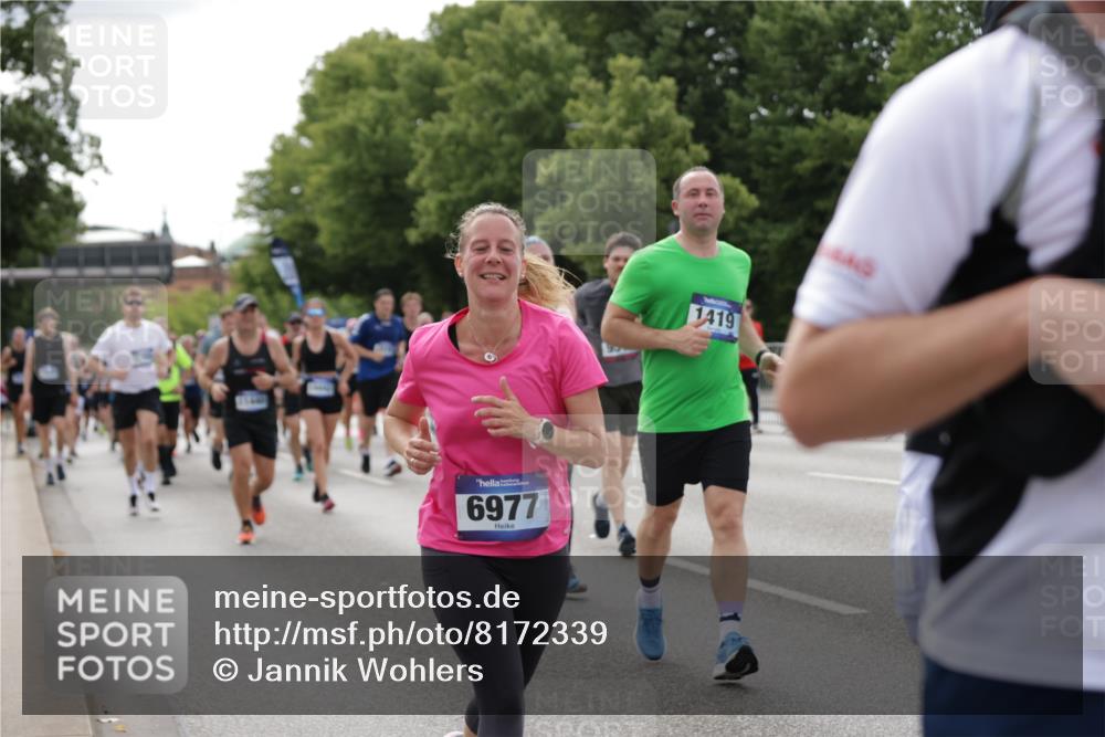 29.06.2025 - hella hamburg halbmarathon Jannik Wohlers http://msf.ph/oto/8172339 29.06.2025 10:21:50 Lombardsbrücke 1003, 1187, 1419, 1598, 1963, 2009, 2022, 2063, 2351, 2514, 2744, 3050, 3108, 3172, 3458, 3768, 3910, 3946, 4113, 4114, 4131, 4366, 4556, 4559, 4829, 4970, 5079, 5838, 6030, 6048, 6049, 6303, 6307, 6881, 6977, 7794, 8431, 8855, 8860, 8884, 8954, 9204, 9327, 9516, 9788, 9807, 10088, 10241, 10917, 11440, 12933, 13255, 13820, 14053, 14059, 14079, 14314, 14333, 14442, 14901, 14903, 15114, 15129, 15324, 15660, 16154, 16161, 16920, 17416, 17556, 17696, 18172, 18661, 19154 meine-sportfotos.de