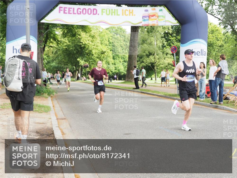 29.06.2025 - hella hamburg halbmarathon MichiJ http://msf.ph/oto/8172341 29.06.2025 10:15:23 Zwischen KM18-KM19 10867, 12067, 13913 meine-sportfotos.de