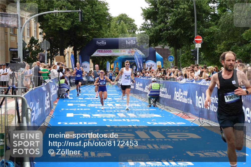 29.06.2025 - hella hamburg halbmarathon Zöllner http://msf.ph/oto/8172453 29.06.2025 10:23:30 Ziel 35, 52, 9385, 17771, 19078 meine-sportfotos.de