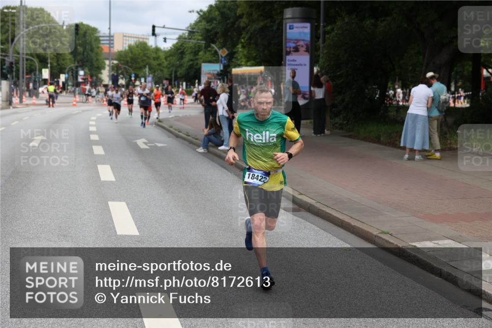 29.06.2025 - hella hamburg halbmarathon Yannick Fuchs http://msf.ph/oto/8172613 29.06.2025 10:25:02 20KM 1758, 2689, 3189, 5308, 7186, 8190, 8323, 8784, 9634, 10173, 10270, 12308, 15507, 15672, 16713, 16818, 17768, 18422 meine-sportfotos.de