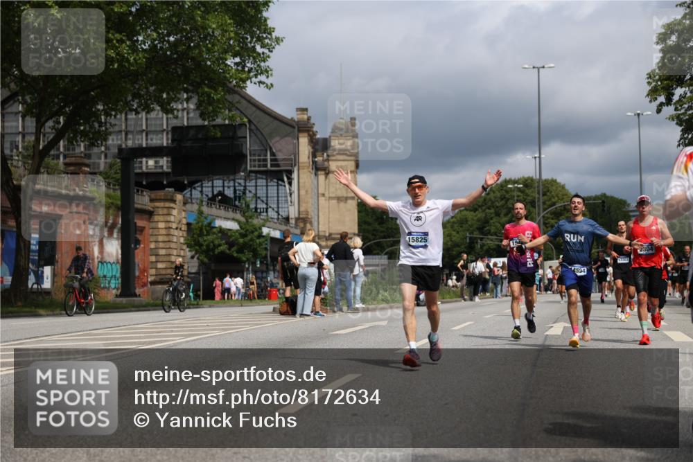 29.06.2025 - hella hamburg halbmarathon Yannick Fuchs http://msf.ph/oto/8172634 29.06.2025 10:41:24 20KM 1012, 1070, 1460, 1689, 1942, 2274, 2623, 3304, 5129, 5472, 5532, 5650, 5889, 6203, 6630, 7480, 7908, 8564, 9051, 9305, 10122, 10208, 10423, 11021, 11077, 12724, 13223, 13303, 14415, 14482, 14594, 15451, 15611, 15714, 15825, 15923, 15973, 16089, 16175, 16819, 17229, 17718, 17743, 17846, 18297, 18356 meine-sportfotos.de